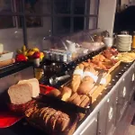 Hotel The Originals Boutique, Roca-fortis,