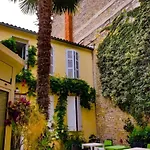 The Originals Boutique, Roca-fortis, 3*