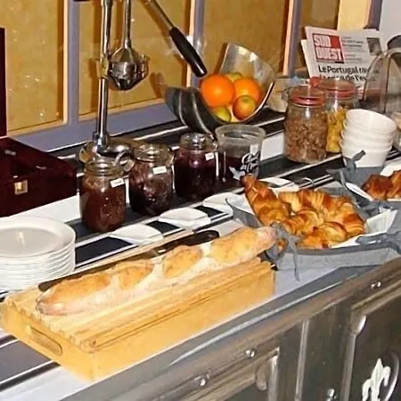 Hotell The Originals Boutique, Roca-fortis, Rochefort (Charente-Maritime)