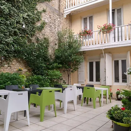 ホテル The Originals Boutique, Roca-fortis,