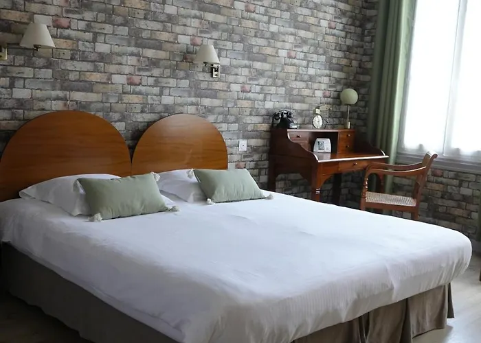 Hotel The Originals Boutique, Roca-fortis,