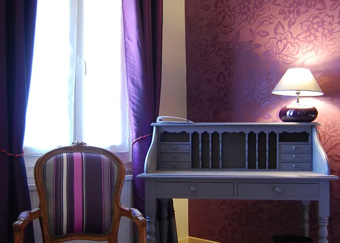 The Originals Boutique, Roca-fortis,