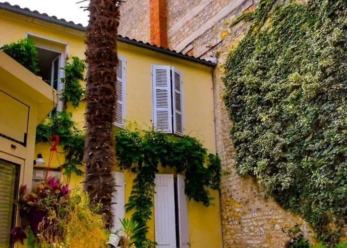 The Originals Boutique, Roca-fortis, 3*