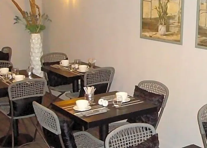 Hotel The Originals Boutique, Roca-fortis, 3*