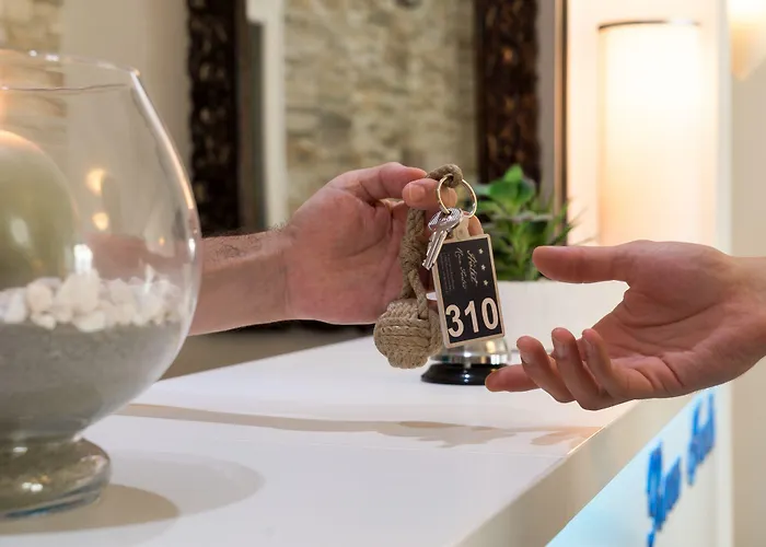 Hotel The Originals Boutique, Roca-fortis,